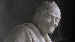 Вольтер, сидящий в кресле. Скульптор Жан-Антуан Гудон. 1781 год